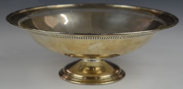 George V hallmarked silver tazza with pierced decoration, Birmingham 1929, maker Barker Brothers