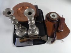 A tray of early 20th century leather cased plated berry spoons, fish cutlery and servers,