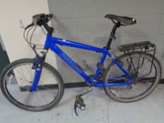 A gent's Specialised Expedition mountain bike