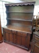 An oak double door Welsh dresser