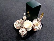 A tray containing 9 pieces of Masons Ironstone china,