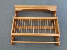 A pine plate rack