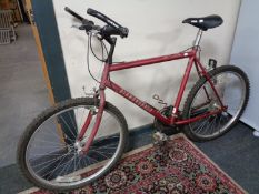 A gent's diamond back outlook off road bike