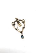 A vintage 9ct gold pendant