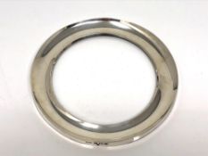 A circular silver photo frame, Birmingham 1908, 11cm CONDITION REPORT: Frame only,