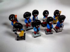 Nine Robertson's band figures