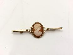 A 9ct gold cameo brooch CONDITION REPORT: 3.