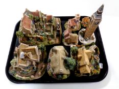 A tray containing eight assorted Lilliput Lane ornaments