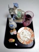 A tray containing a Royal Doulton 40th glass vase, two Wedgwood cabinet plates,