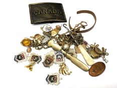 A small quantity of costume jewellery, belt buckle,