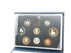 A cased set of Royal Mint 1990 uncirculated coins