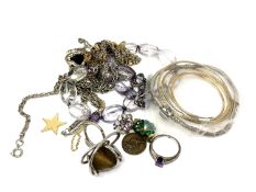 Costume jewellery to include rings, chain,