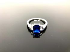 A sterling silver Art Deco style ring, size N.