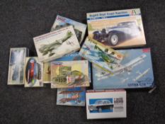 Twelve assorted plastic modelling kits by Etaleri, Roden,
