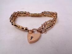 A 9ct gold gate bracelet, 15.