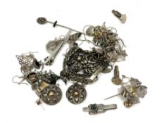 Assorted silver jewellery including earrings,