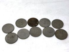 A small quantity of commemorative crowns