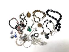 A collection of silver and white metal jewellery (Q)