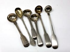 Assorted Georgian/Victorian salt spoons,