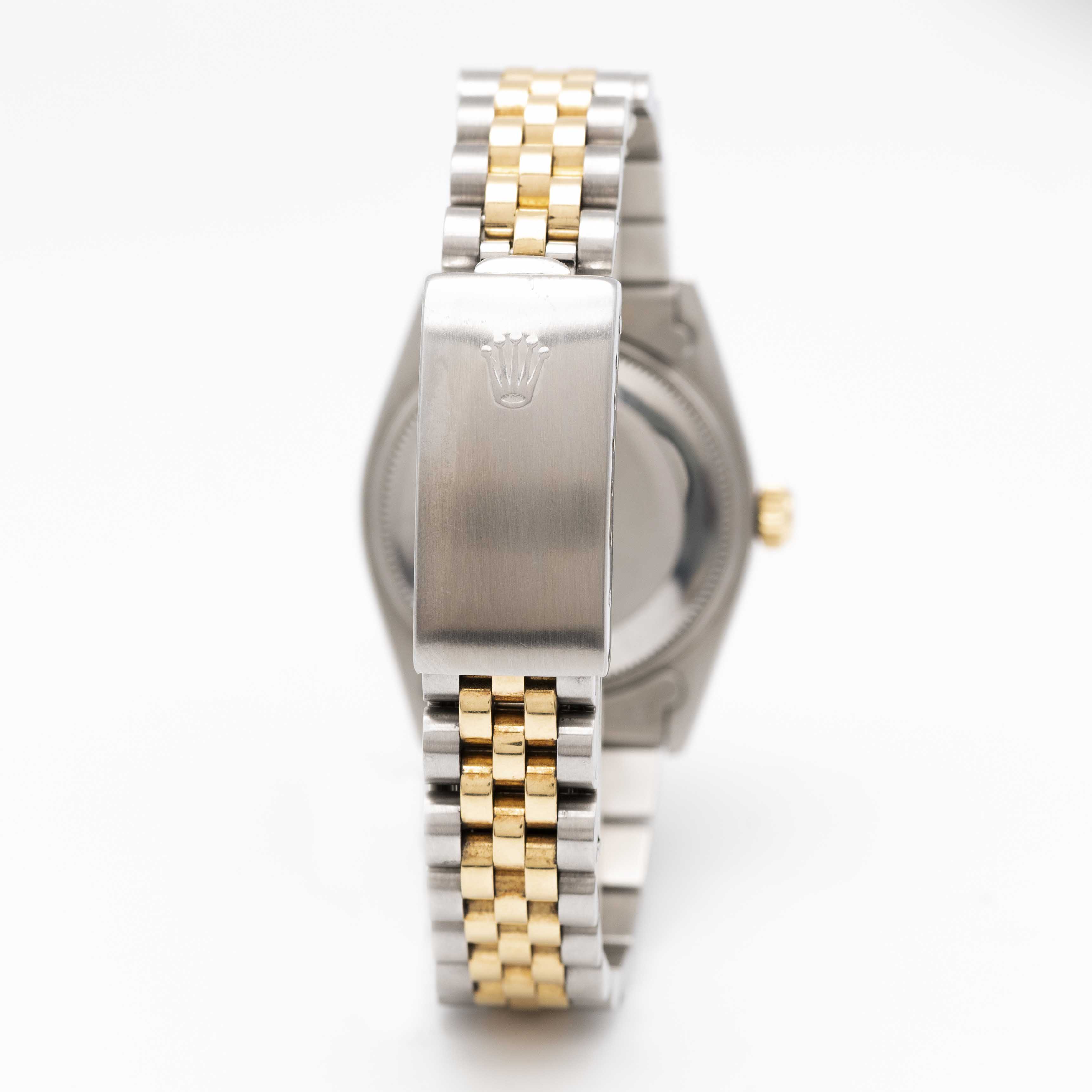 A MID SIZE STEEL & GOLD ROLEX OYSTER PERPETUAL DATEJUST BRACELET WATCH CIRCA 1983, REF. 6827 - Image 5 of 9