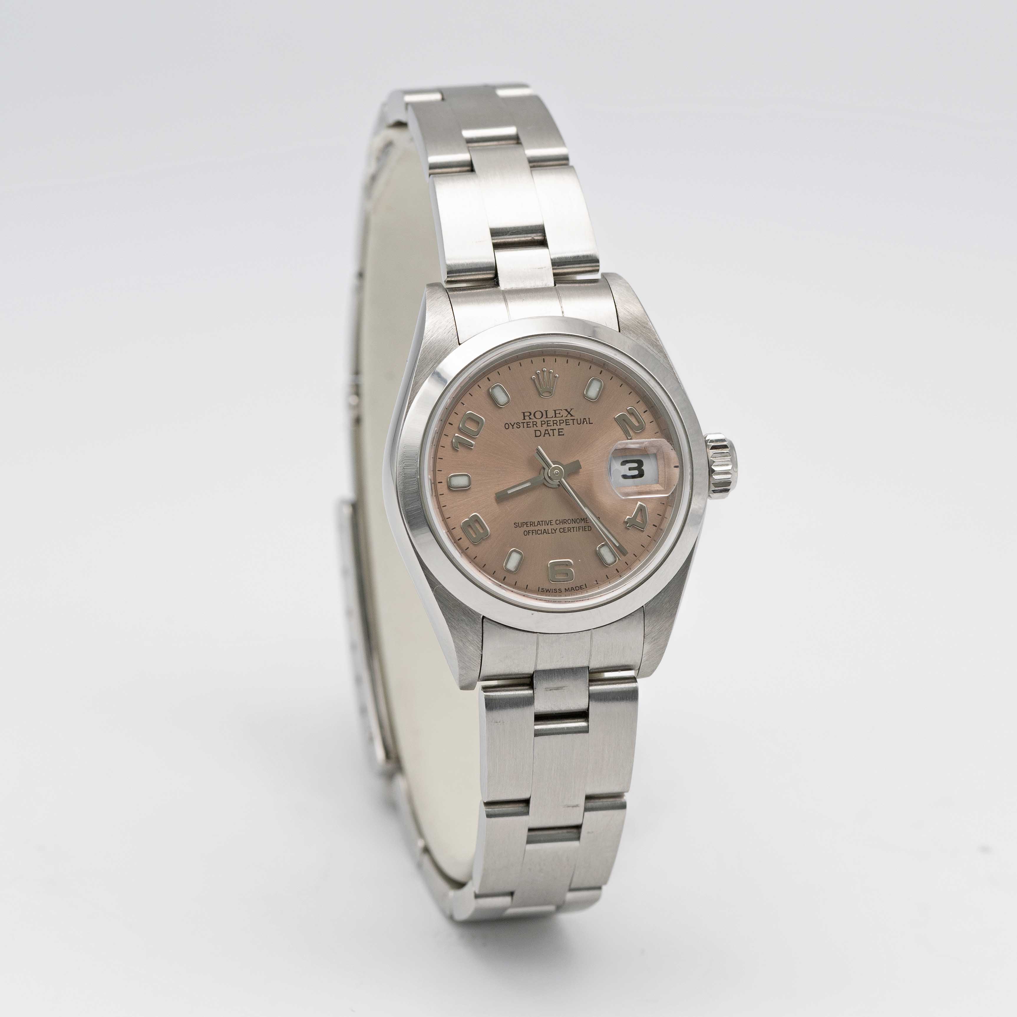 A LADIES STAINLESS STEEL ROLEX OYSTER PERPETUAL DATE BRACELET WATCH CIRCA 2003, REF. 79160 WITH - Image 4 of 9