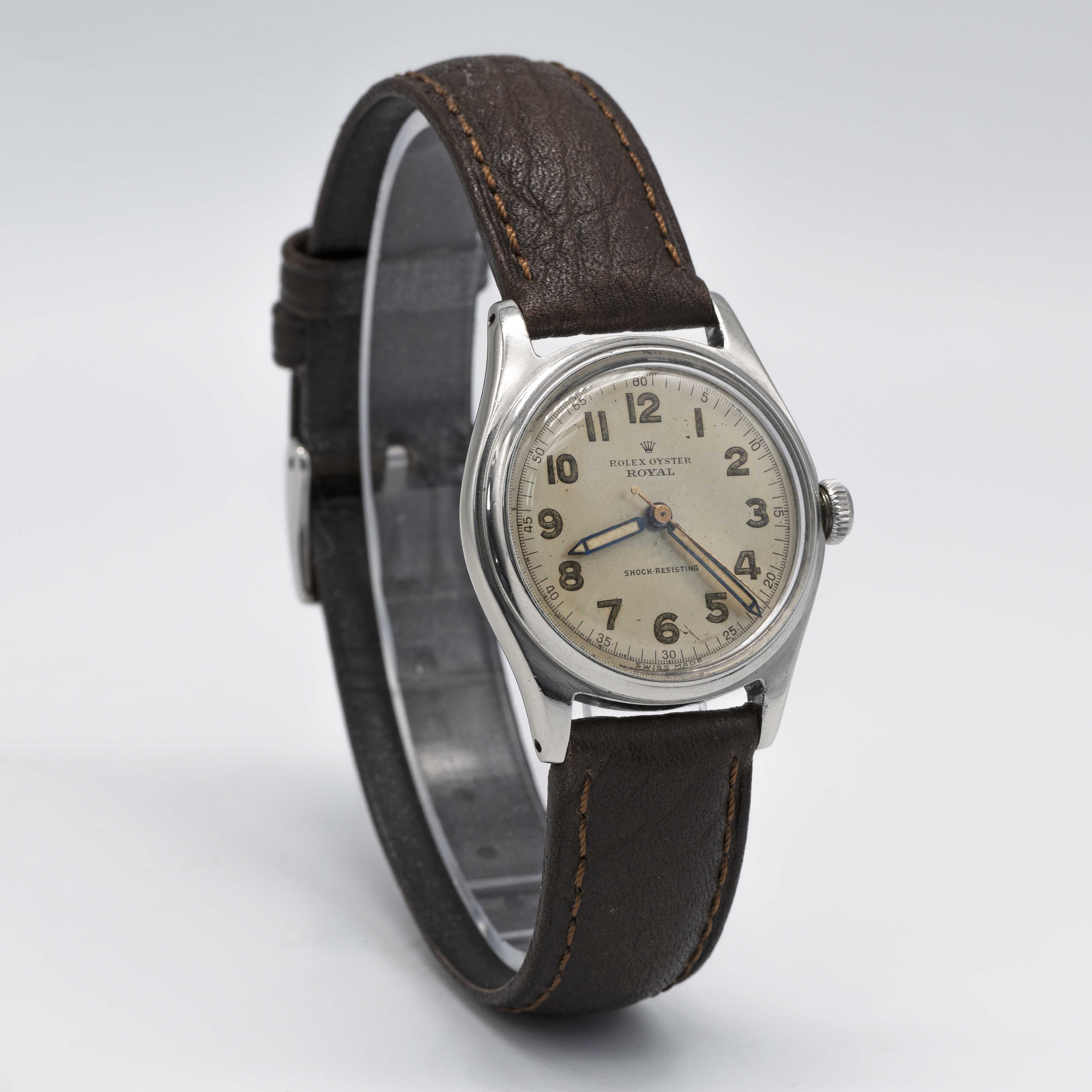 A GENTLEMAN'S STAINLESS STEEL ROLEX OYSTER ROYAL WRIST WATCH CIRCA 1945, REF. 4444 Movement: 15J, - Image 4 of 9