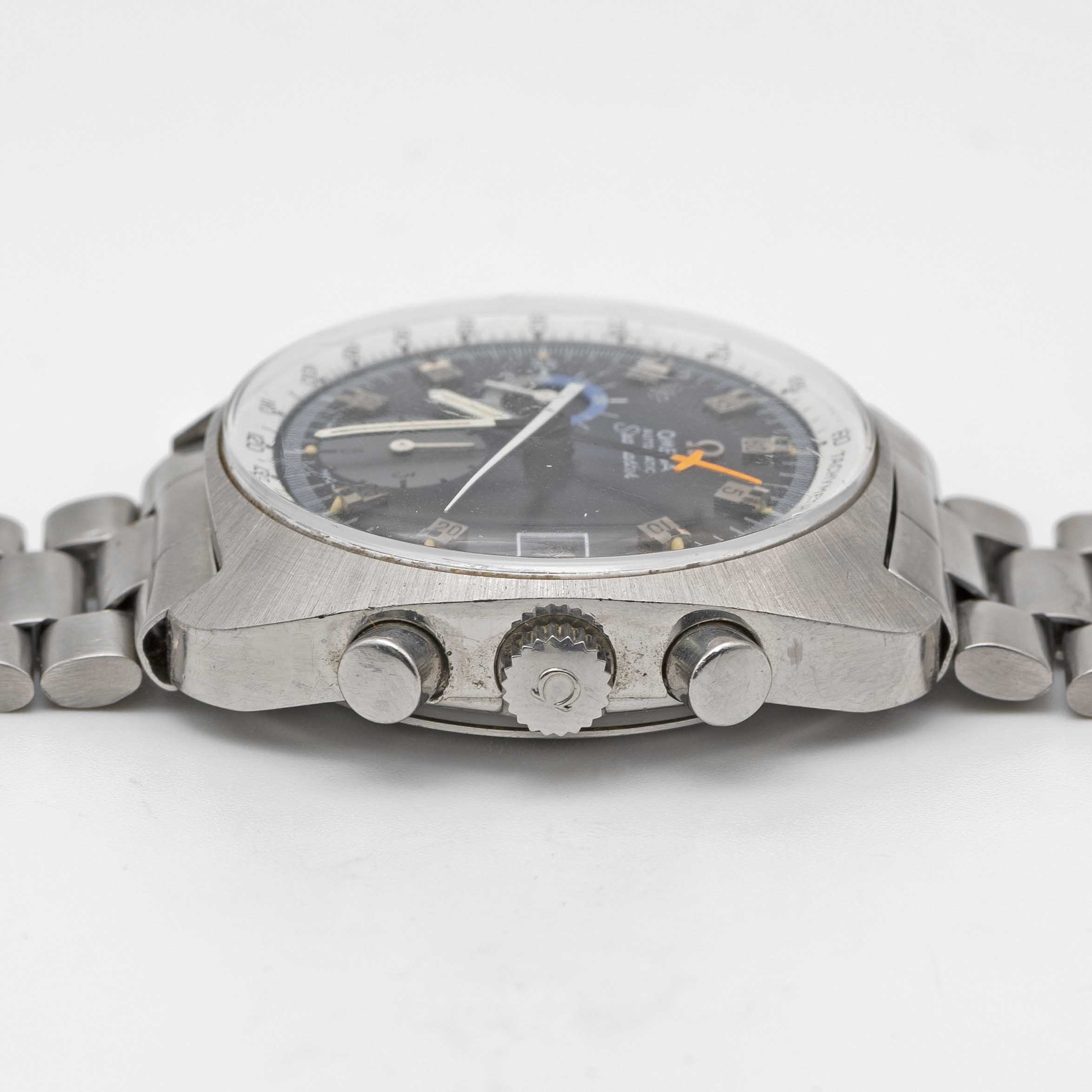 A GENTLEMAN'S STAINLESS STEEL OMEGA SEAMASTER AUTOMATIC CHRONOGRAPH BRACELET WATCH CIRCA 1973, - Image 8 of 9