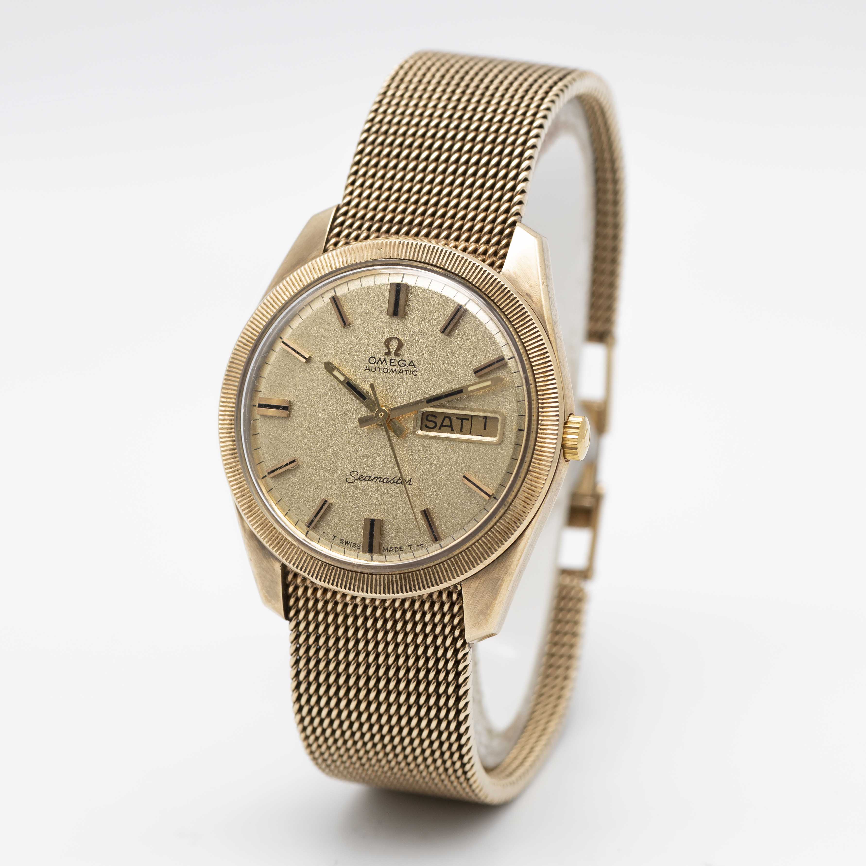 A GENTLEMAN'S SIZE 9CT SOLID GOLD OMEGA SEAMASTER DAY DATE AUTOMATIC BRACELET WATCH CIRCA 1971, REF. - Image 3 of 9