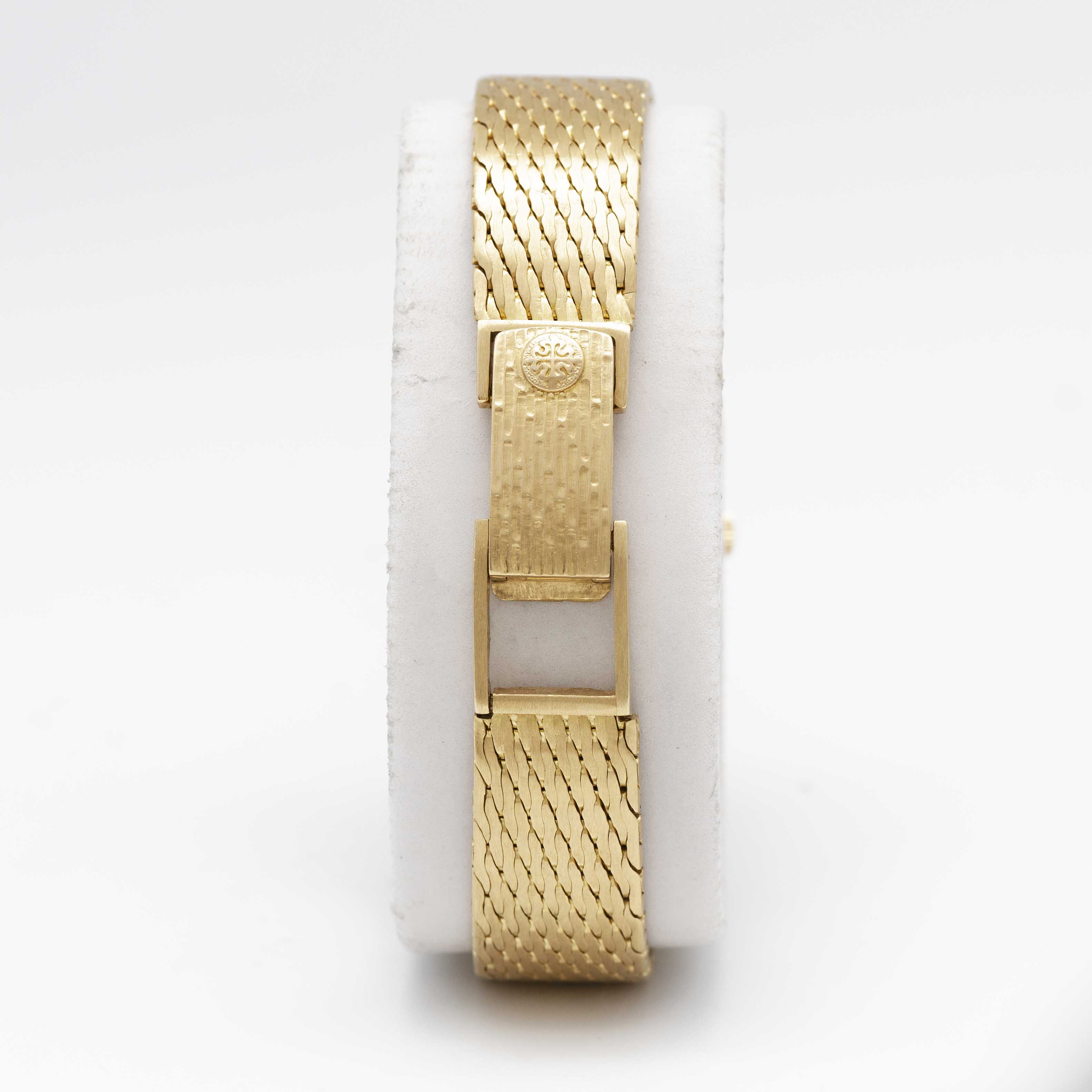 A LADIES 18K SOLID GOLD PATEK PHILIPPE ELLIPSE BRACELET WATCH CIRCA 1980s, WITH PATEK PHILIPPE - Image 9 of 10