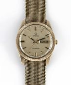 A GENTLEMAN'S SIZE 9CT SOLID GOLD OMEGA SEAMASTER DAY DATE AUTOMATIC BRACELET WATCH CIRCA 1971, REF.