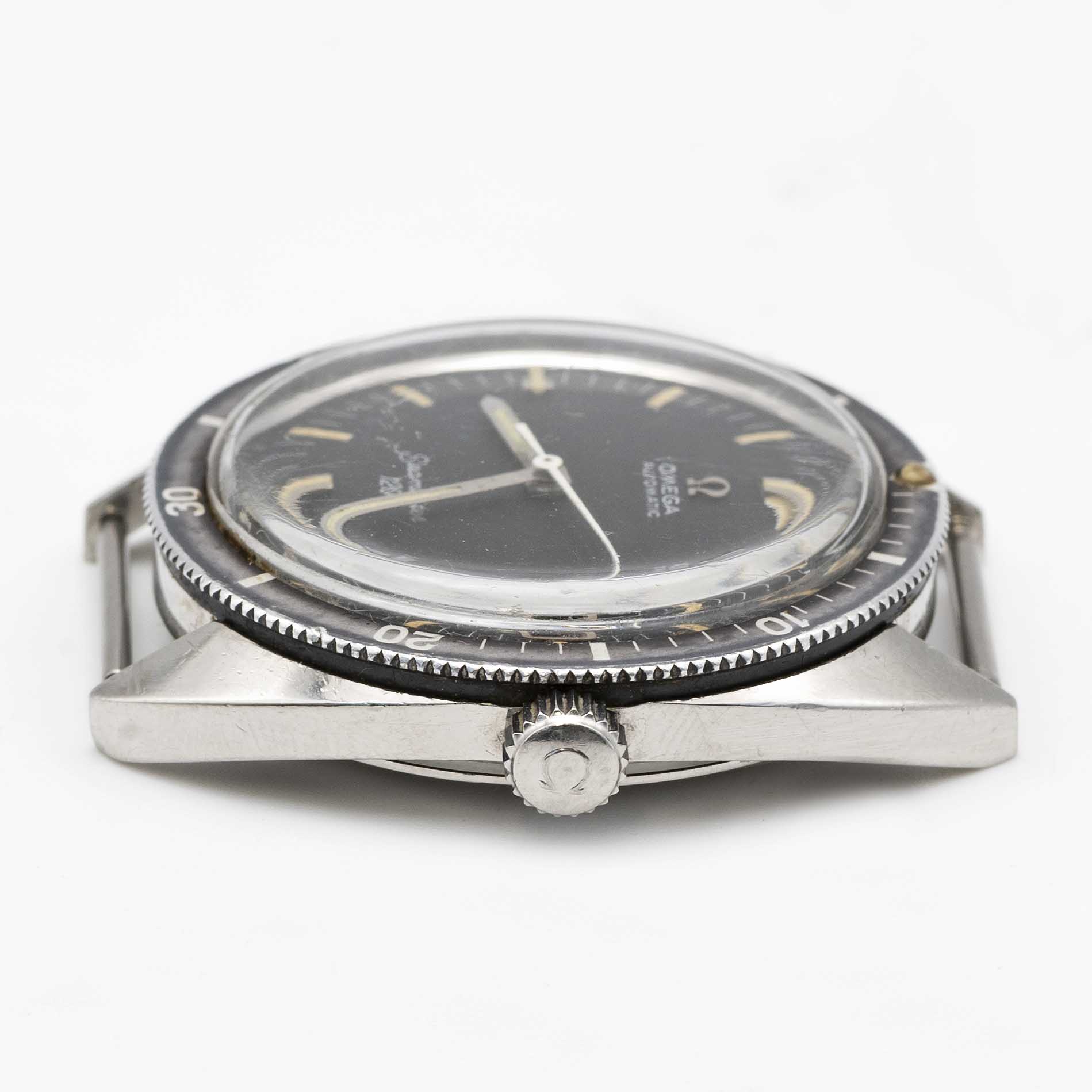 A GENTLEMAN'S STAINLESS STEEL OMEGA SEAMASTER 120 AUTOMATIC DATE DIVERS WRIST WATCH CIRCA 1971, REF. - Image 7 of 8