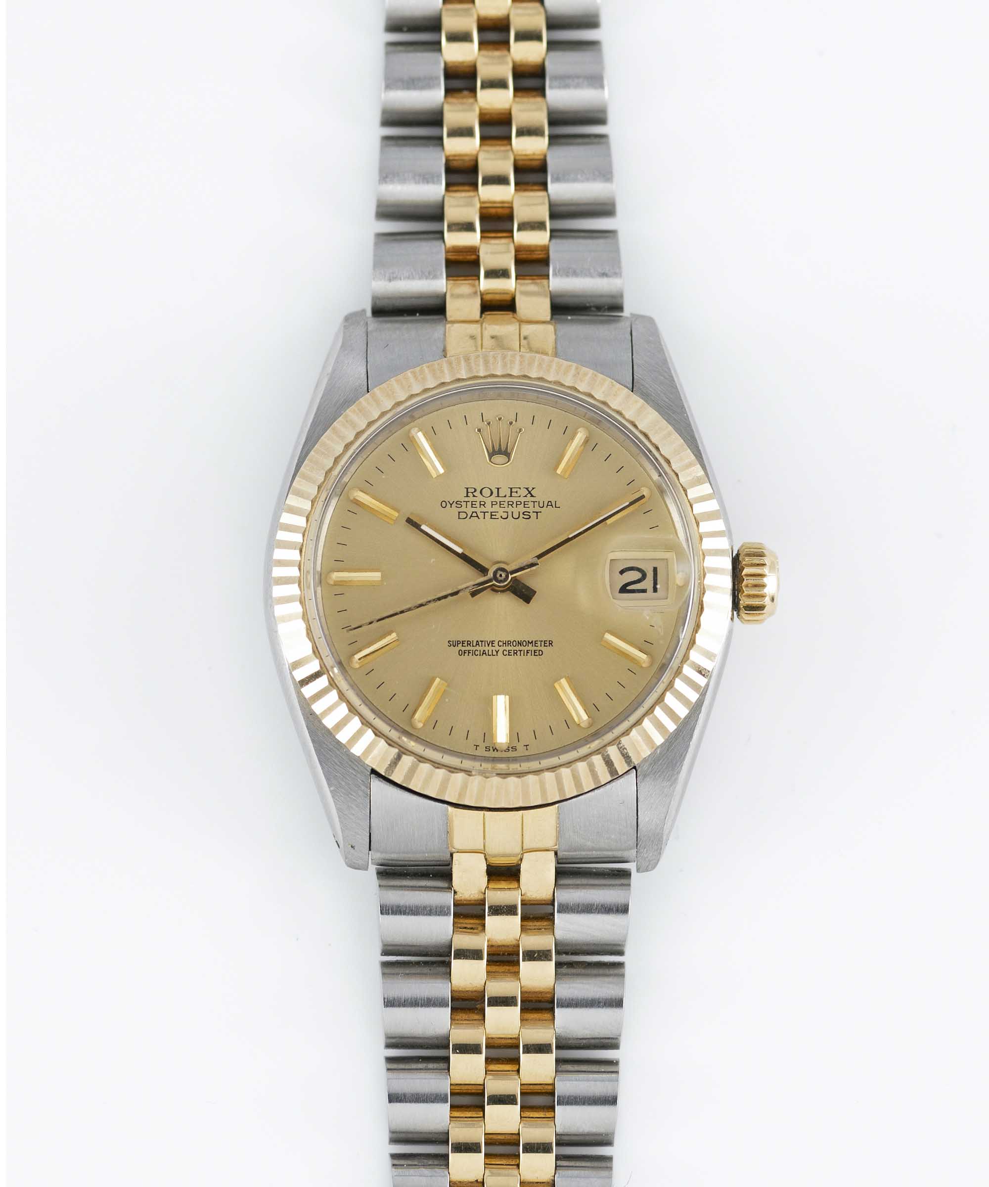 A MID SIZE STEEL & GOLD ROLEX OYSTER PERPETUAL DATEJUST BRACELET WATCH CIRCA 1983, REF. 6827