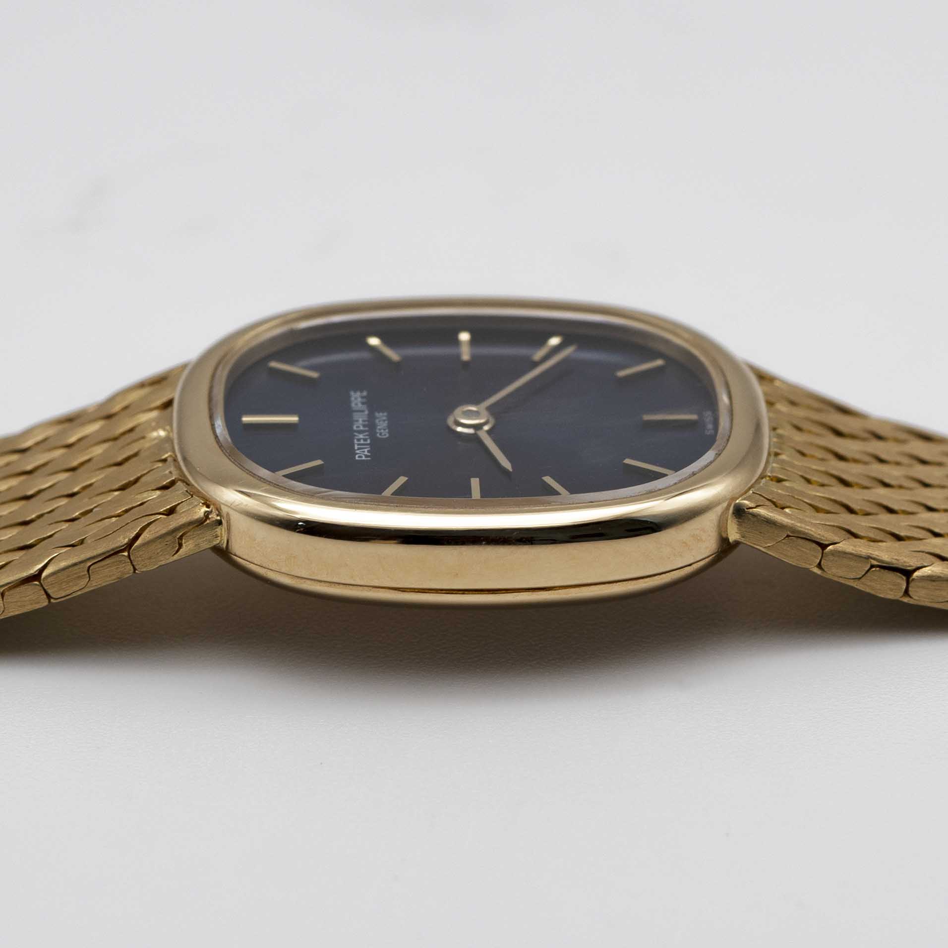 A LADIES 18K SOLID GOLD PATEK PHILIPPE ELLIPSE BRACELET WATCH CIRCA 1980s, WITH PATEK PHILIPPE - Image 7 of 10