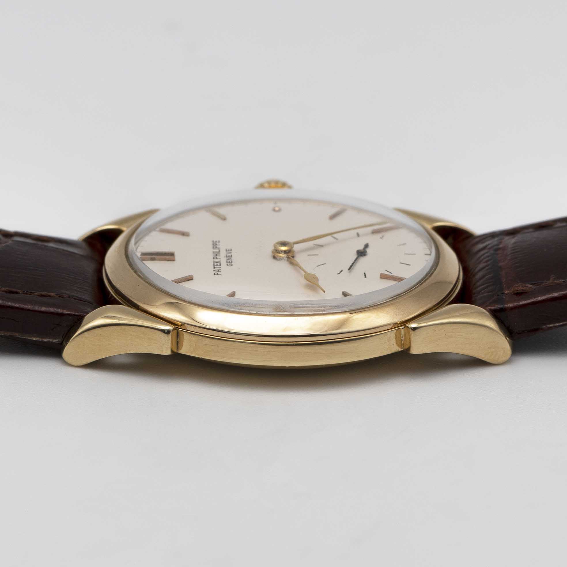 A GENTLEMAN'S 18K SOLID GOLD PATEK PHILIPPE WRIST WATCH CIRCA 1940s, REF. 1582 WITH REFINISHED - Image 7 of 8