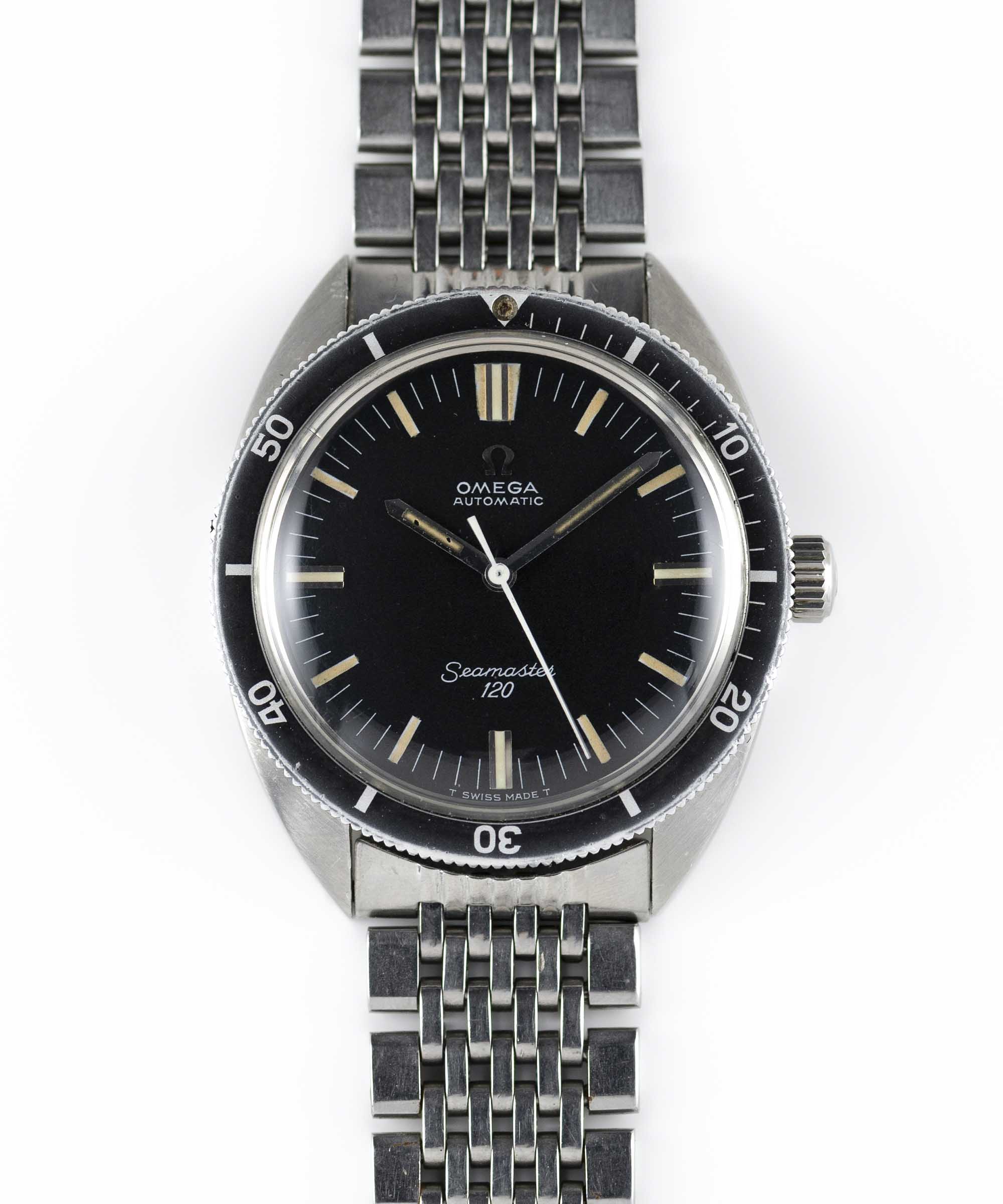 A GENTLEMAN'S STAINLESS STEEL OMEGA SEAMASTER 120 AUTOMATIC DIVERS BRACELET WATCH CIRCA 1968, REF.