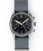 A GENTLEMAN'S STAINLESS STEEL BRITISH MILITARY ROYAL NAVY HAMILTON PILOTS CHRONOGRAPH WRIST WATCH
