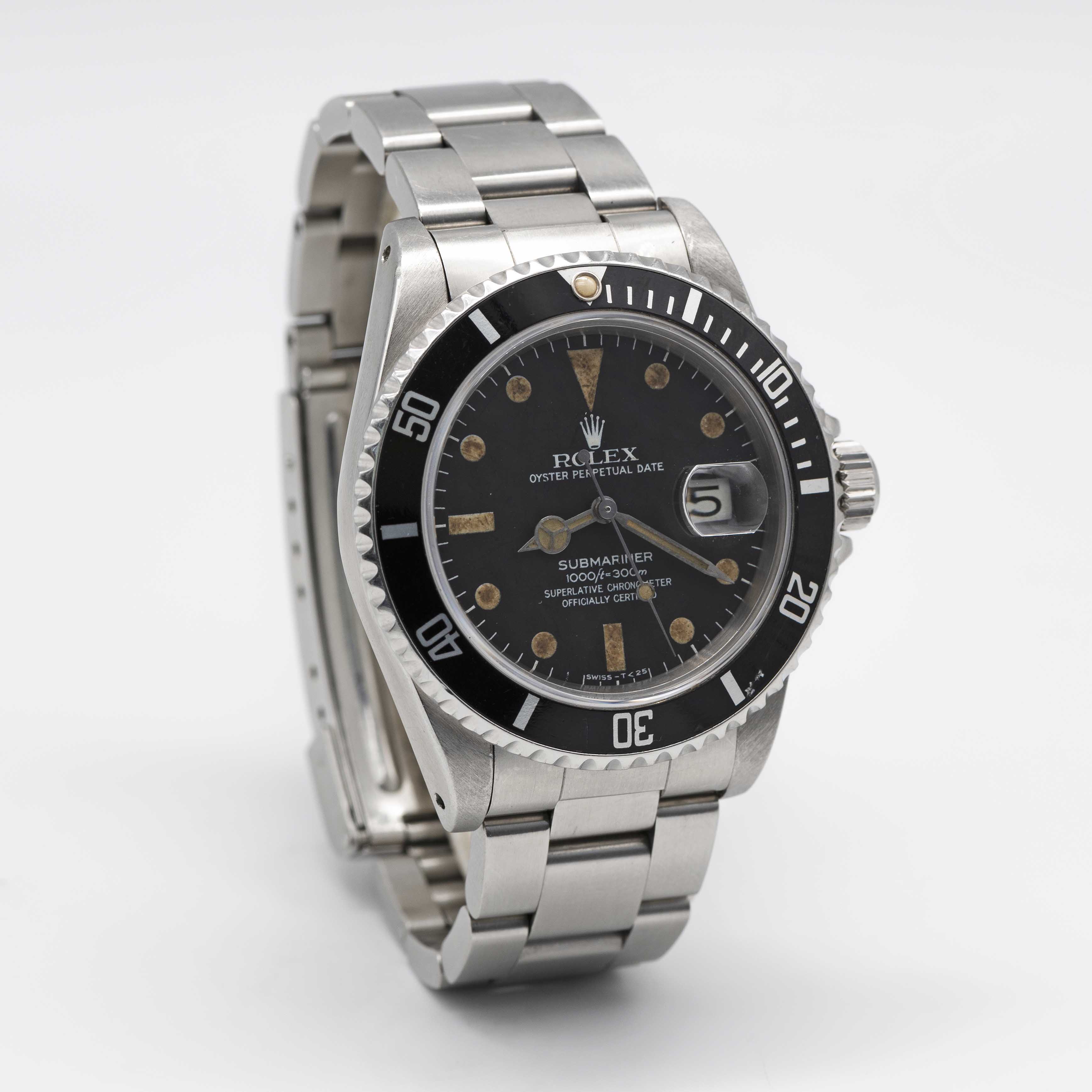 A GENTLEMAN'S STAINLESS STEEL ROLEX OYSTER PERPETUAL DATE SUBMARINER BRACELET WATCH CIRCA 1984, REF. - Image 4 of 9