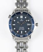 A GENTLEMAN'S STAINLESS STEEL OMEGA SEAMASTER PROFESSIONAL 300M CHRONOMETER BRACELET WATCH DATED