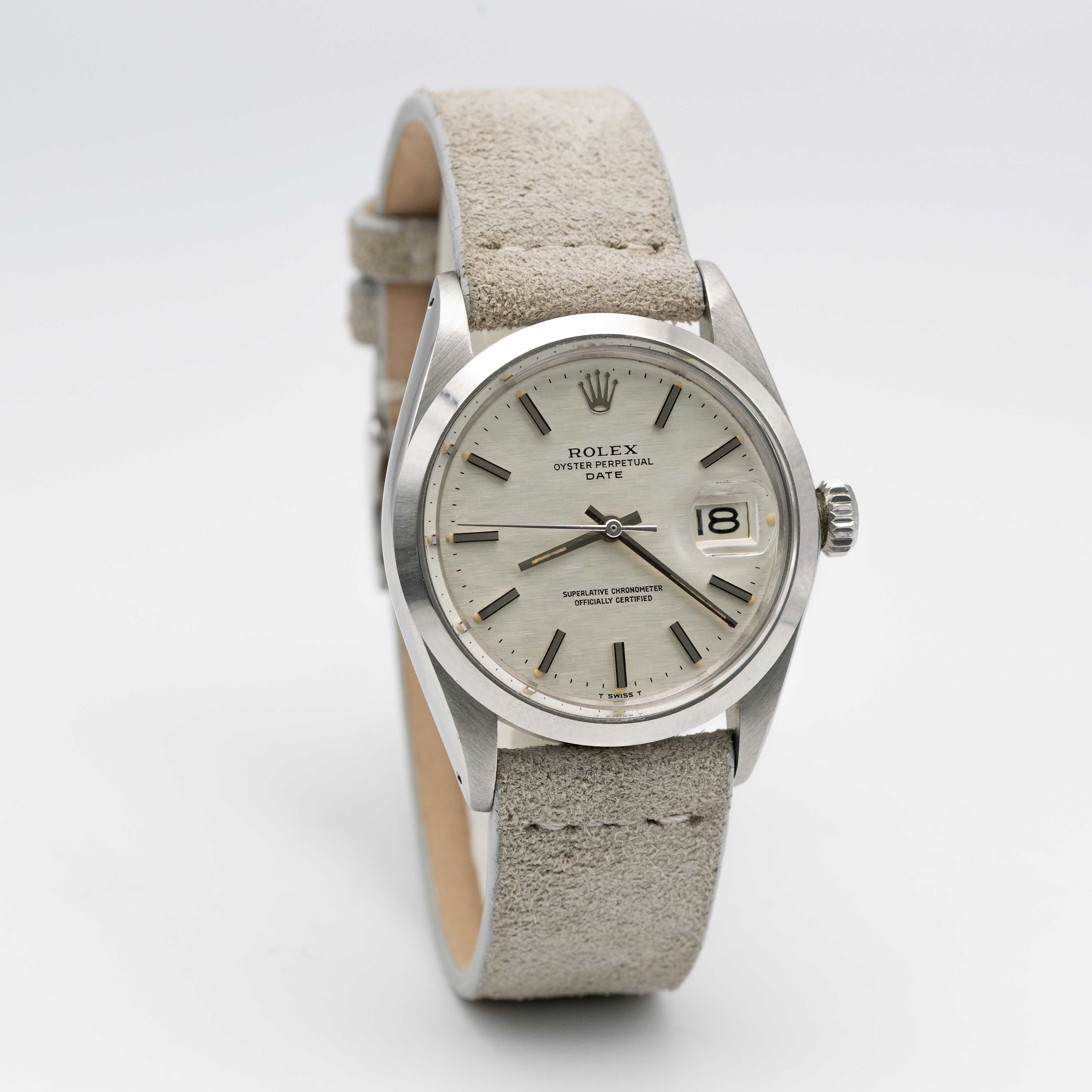 A GENTLEMAN'S STAINLESS STEEL ROLEX OYSTER PERPETUAL DATE WRIST WATCH CIRCA 1969, REF. 1500 WITH - Image 4 of 8