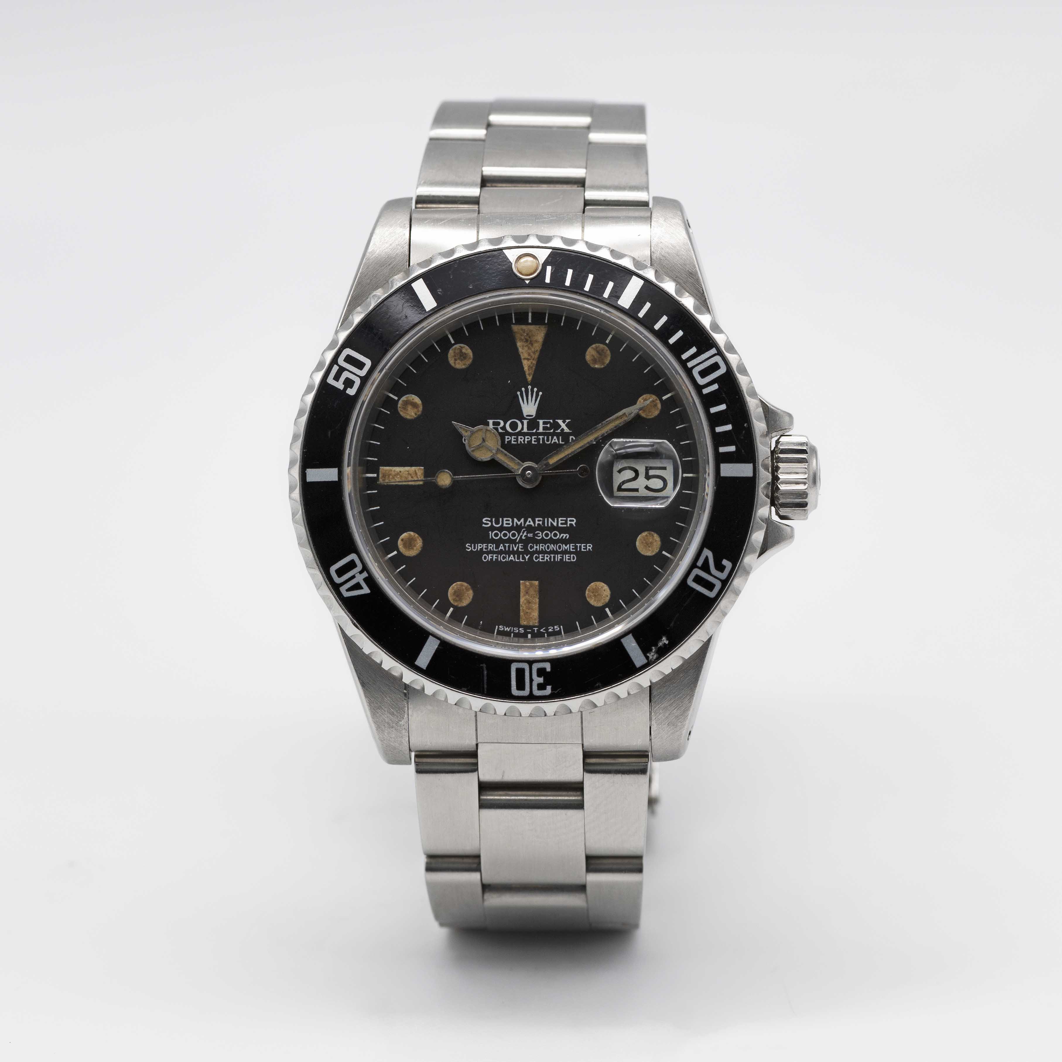 A GENTLEMAN'S STAINLESS STEEL ROLEX OYSTER PERPETUAL DATE SUBMARINER BRACELET WATCH CIRCA 1984, REF. - Image 2 of 9