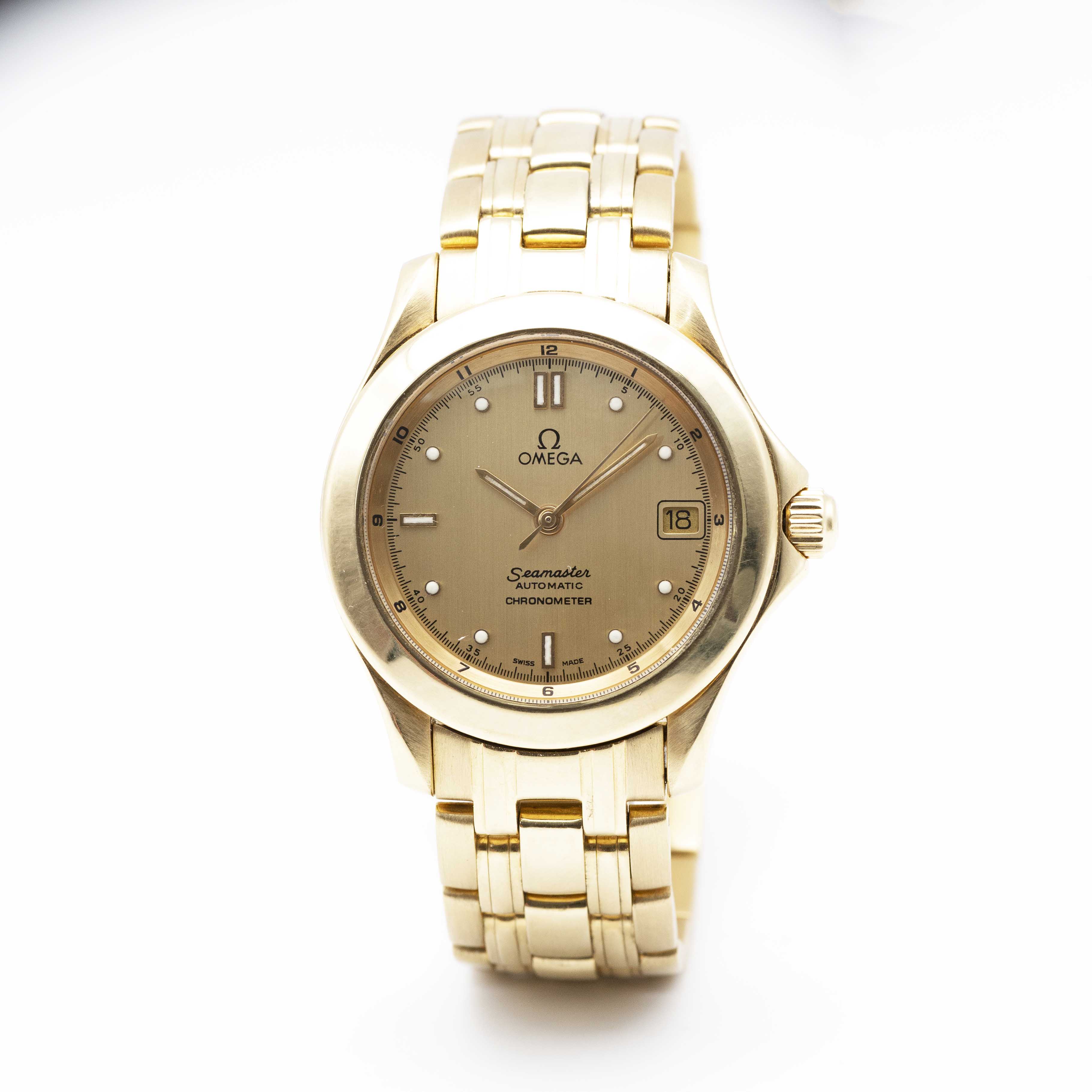 A GENTLEMAN'S 18K SOLID GOLD OMEGA SEAMASTER 120 AUTOMATIC CHRONOMETER BRACELET WATCH CIRCA 1990, - Image 2 of 10