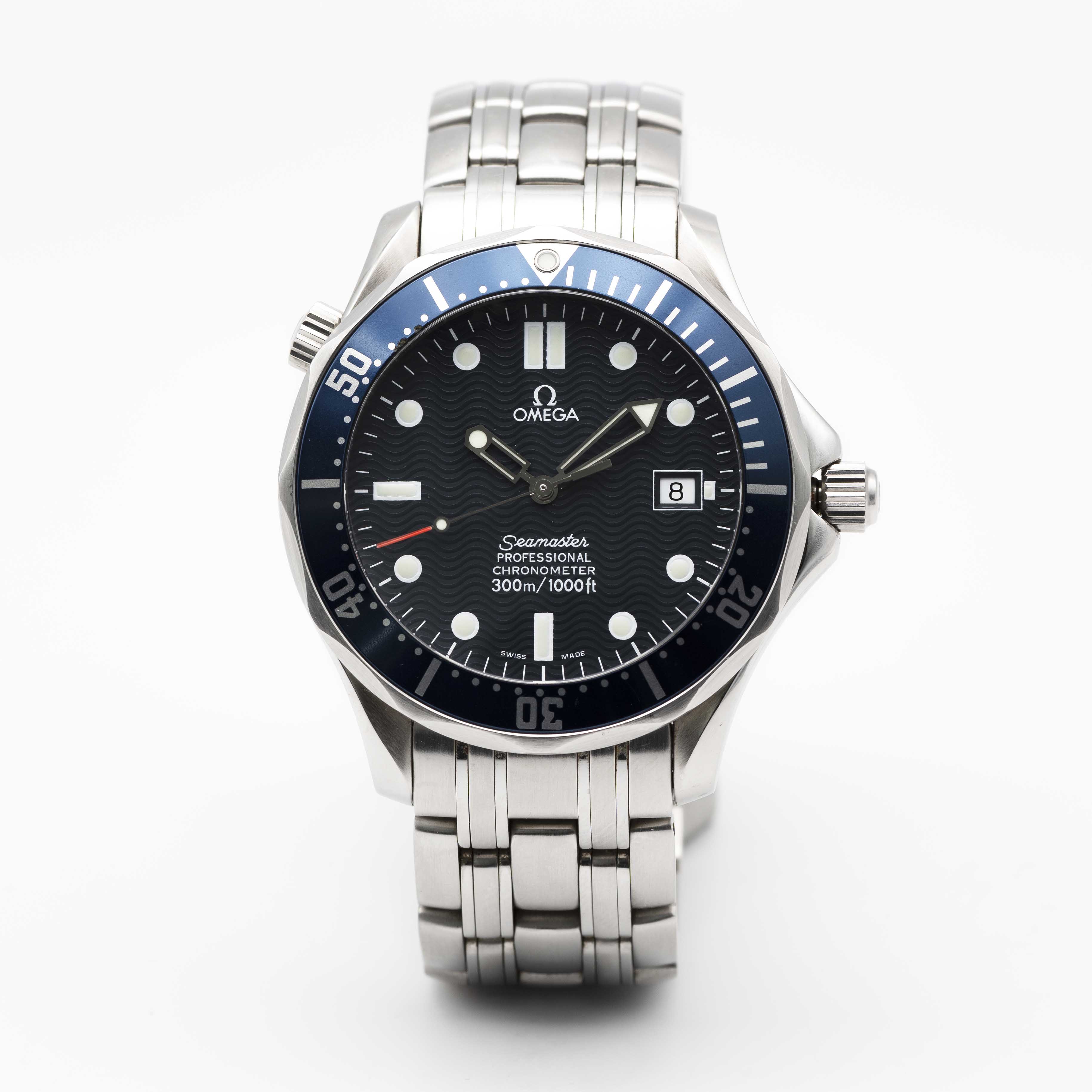 A GENTLEMAN'S STAINLESS STEEL OMEGA SEAMASTER PROFESSIONAL 300M CHRONOMETER BRACELET WATCH DATED - Image 2 of 9
