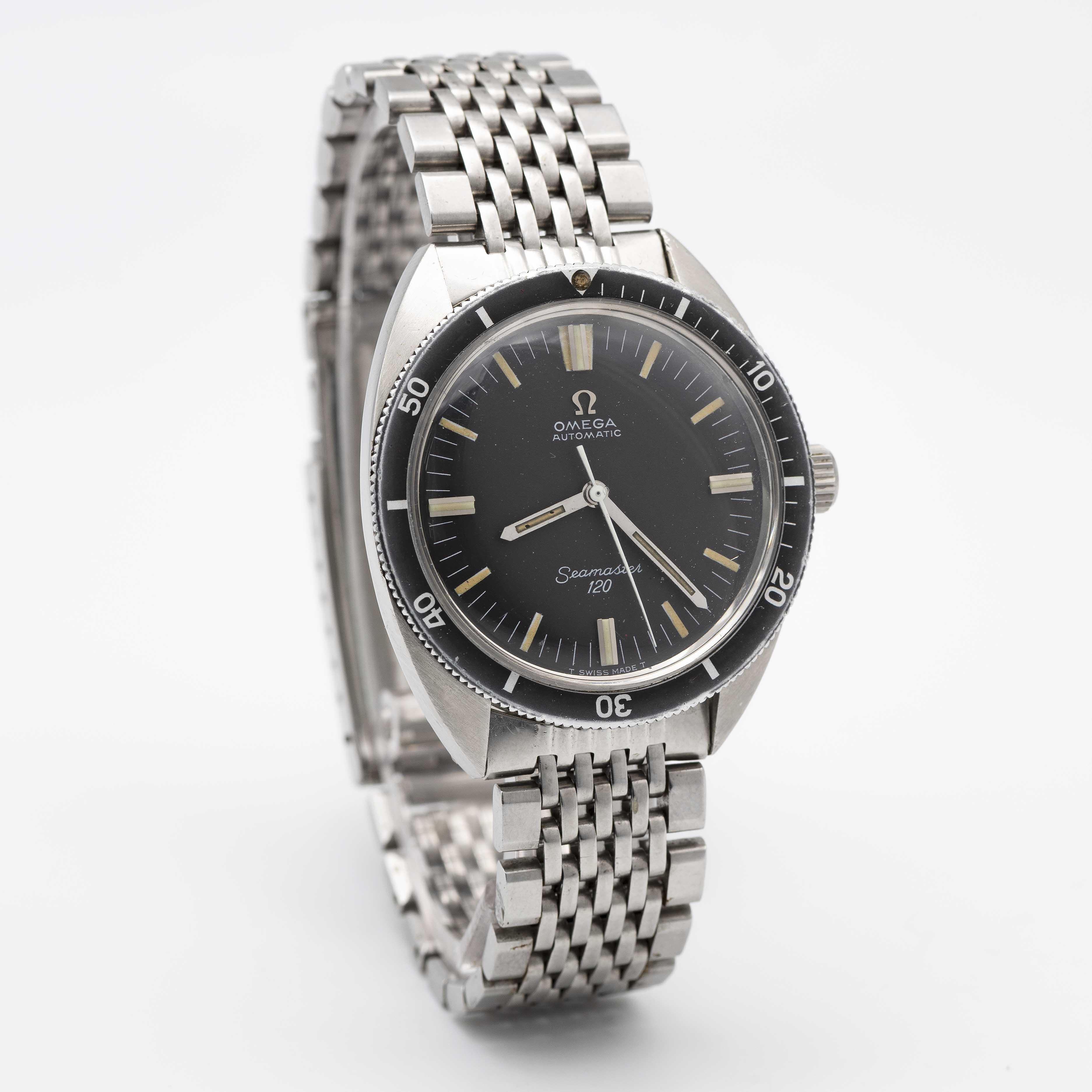A GENTLEMAN'S STAINLESS STEEL OMEGA SEAMASTER 120 AUTOMATIC DIVERS BRACELET WATCH CIRCA 1968, REF. - Image 4 of 8