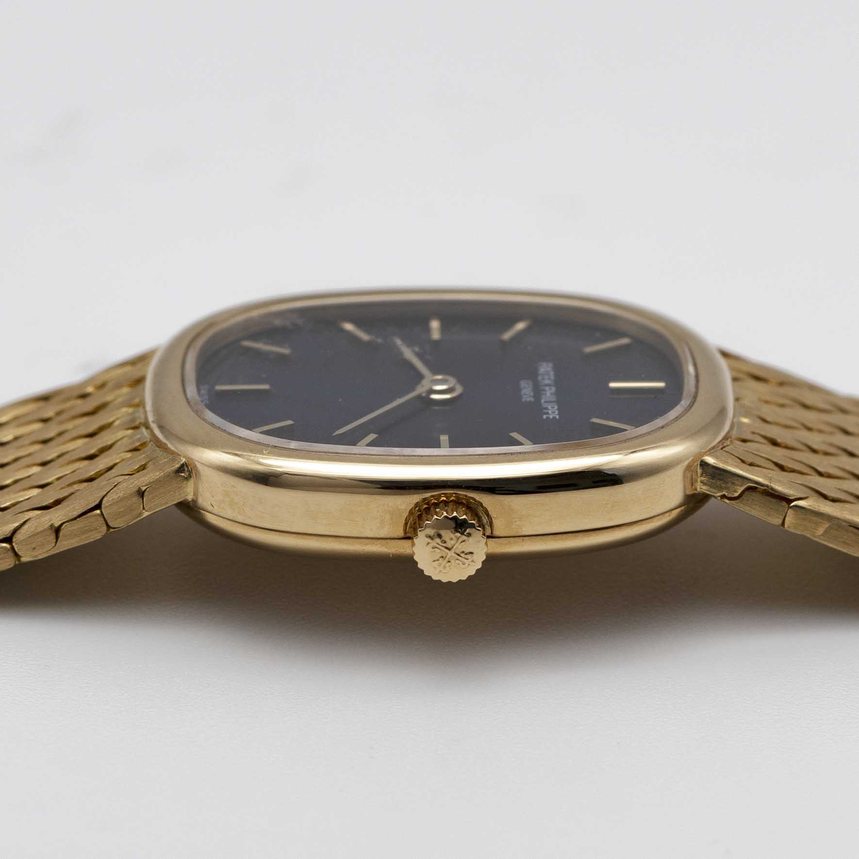 A LADIES 18K SOLID GOLD PATEK PHILIPPE ELLIPSE BRACELET WATCH CIRCA 1980s, WITH PATEK PHILIPPE - Image 6 of 10
