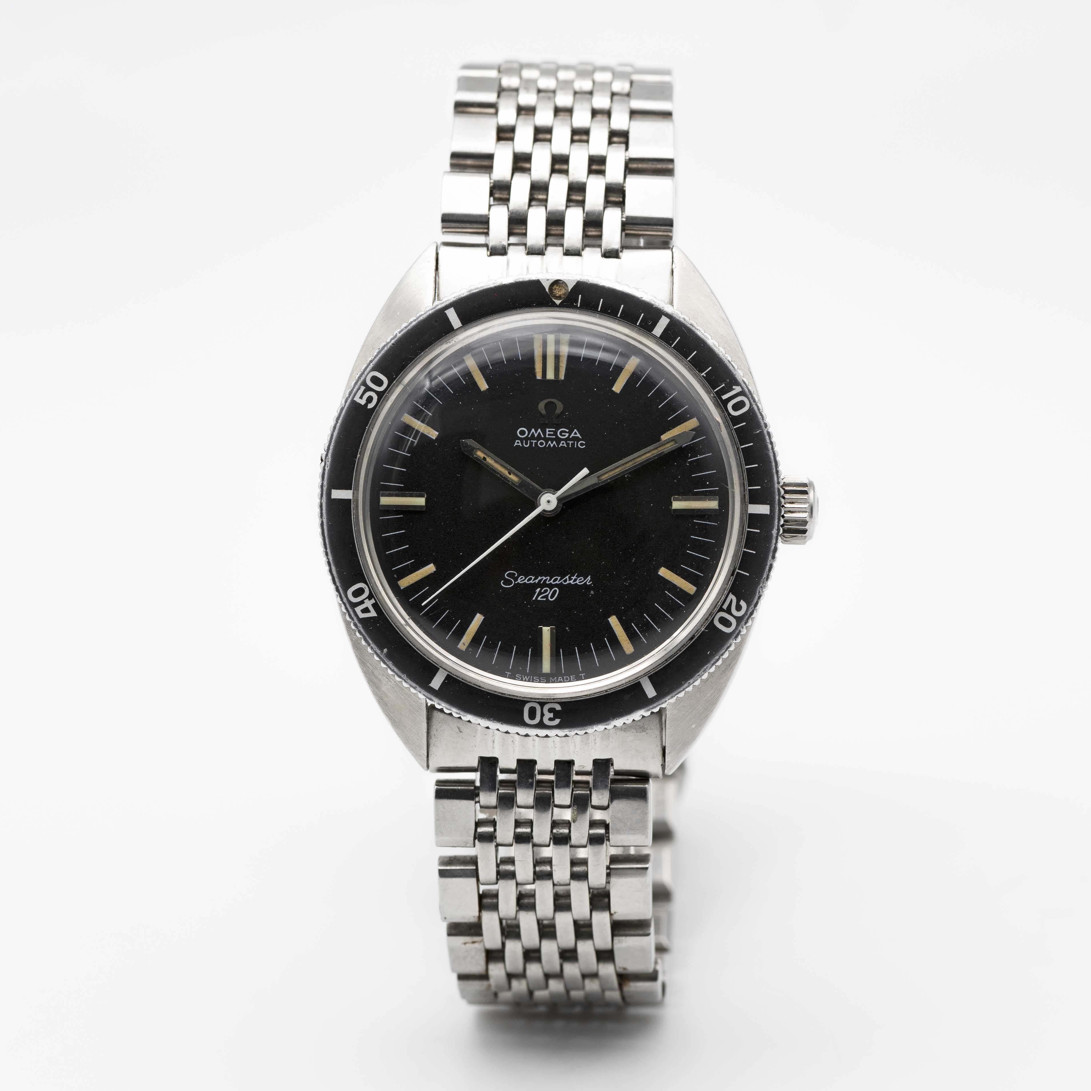 A GENTLEMAN'S STAINLESS STEEL OMEGA SEAMASTER 120 AUTOMATIC DIVERS BRACELET WATCH CIRCA 1968, REF. - Image 2 of 8