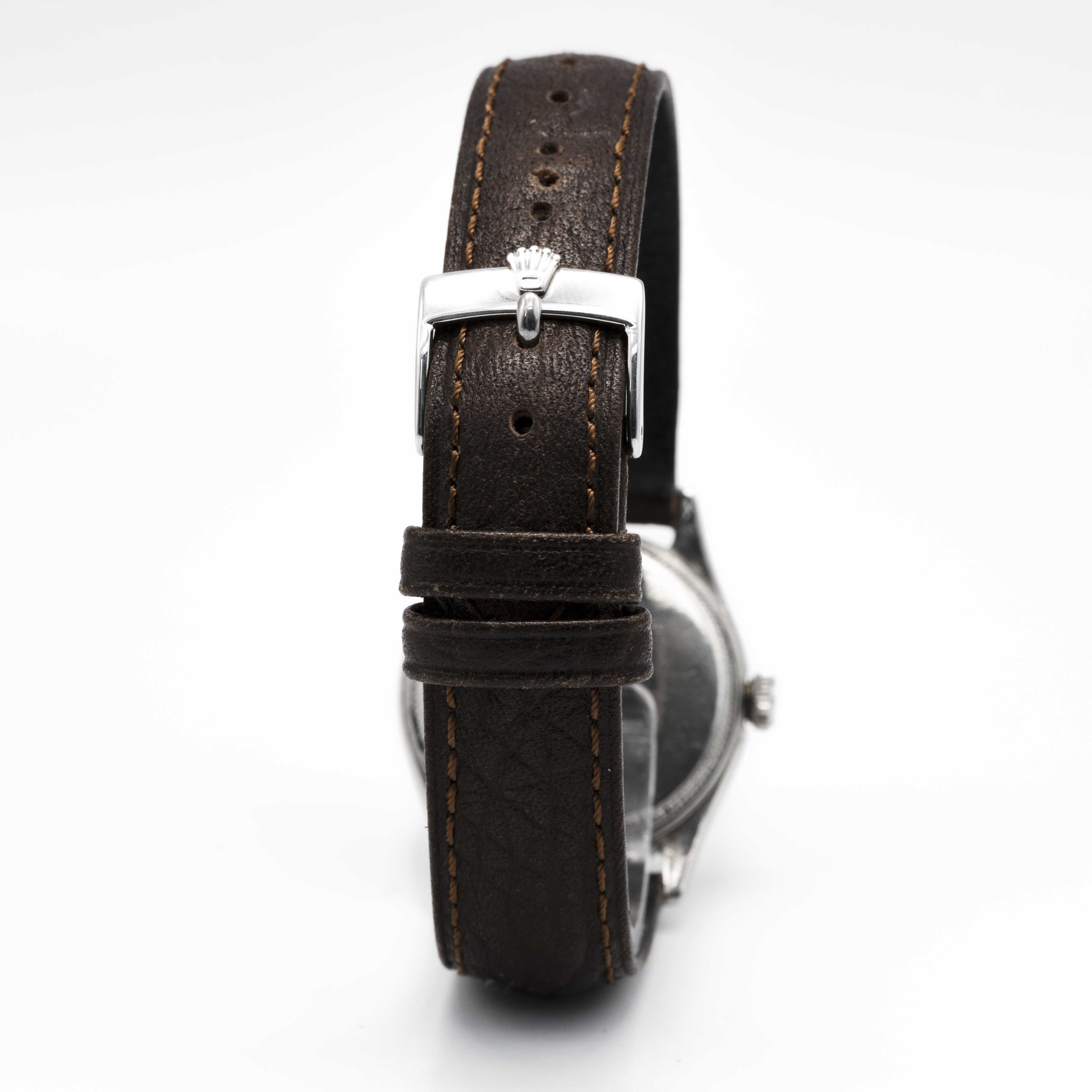 A GENTLEMAN'S STAINLESS STEEL ROLEX OYSTER ROYAL WRIST WATCH CIRCA 1945, REF. 4444 Movement: 15J, - Image 5 of 9