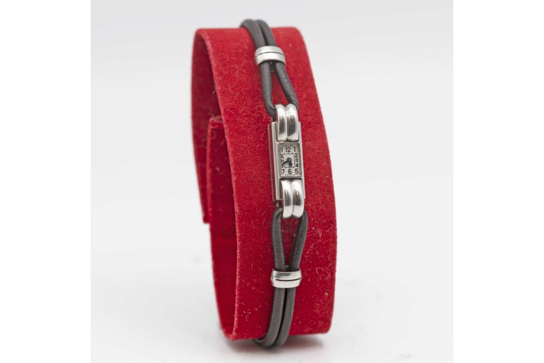 A FINE & RARE LADIES PLATINUM CARTIER FRANCE BACK WIND WRIST WATCH CIRCA 1930, THE SMALLEST EWC BACK - Image 4 of 11