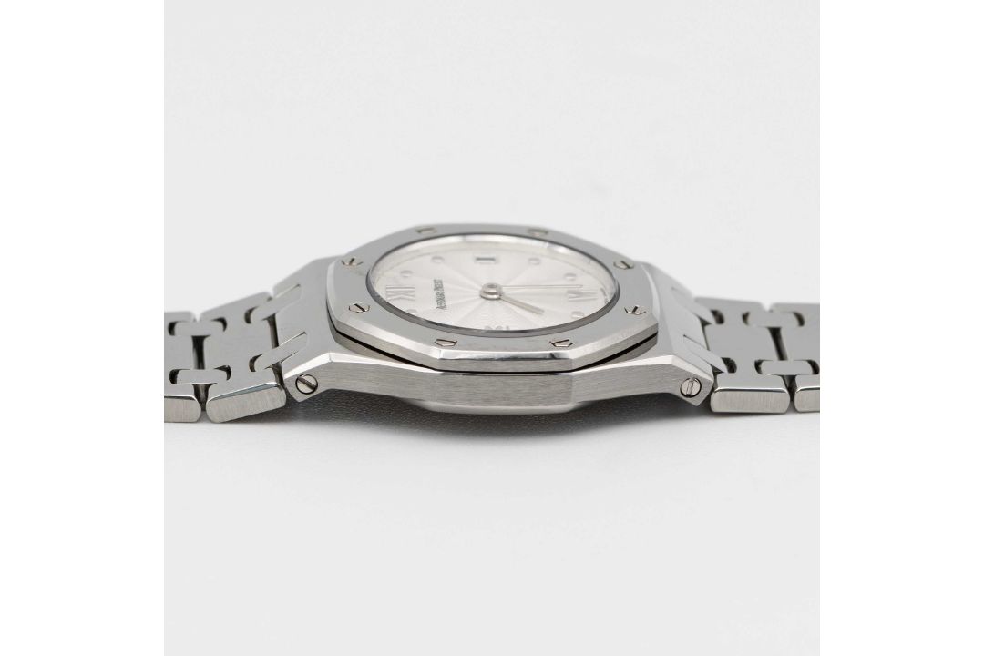 A LADIES STAINLESS STEEL AUDEMARS PIGUET ROYAL OAK BRACELET WATCH CIRCA 2000, REF. 67470ST.PP. - Image 10 of 10