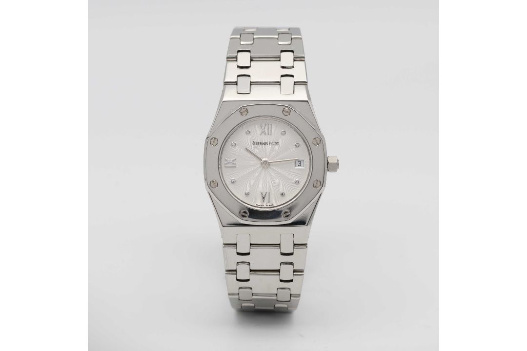 A LADIES STAINLESS STEEL AUDEMARS PIGUET ROYAL OAK BRACELET WATCH CIRCA 2000, REF. 67470ST.PP. - Image 4 of 10