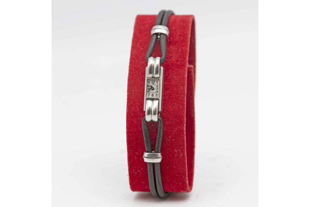 A FINE & RARE LADIES PLATINUM CARTIER FRANCE BACK WIND WRIST WATCH CIRCA 1930, THE SMALLEST EWC BACK - Image 3 of 11